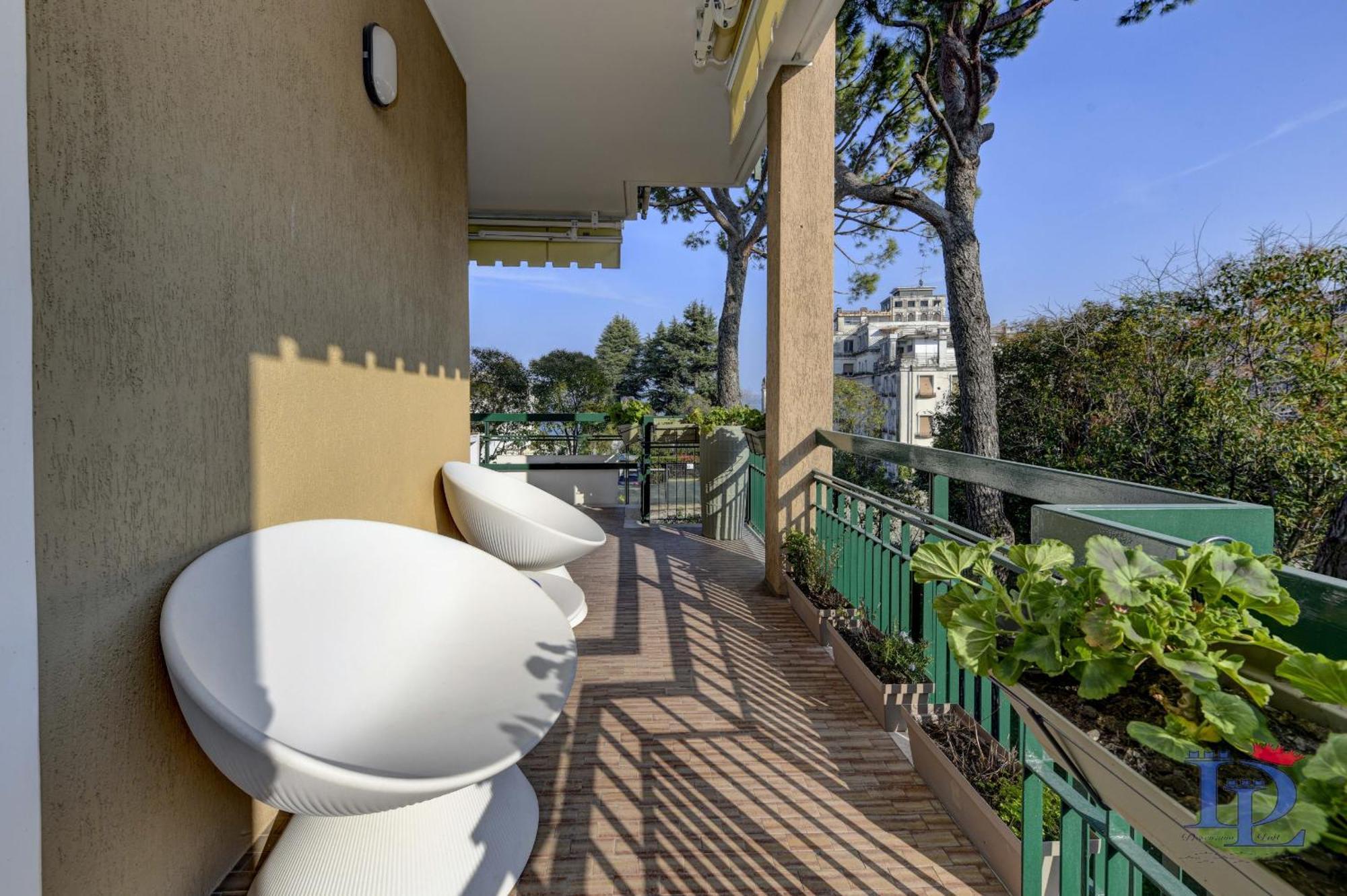 Desenzanoloft Official Partner Marriott Homes & Villas - Imperium Desenzano del Garda Kültér fotó
