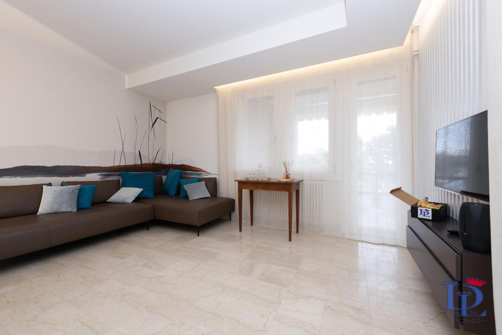 Desenzanoloft Official Partner Marriott Homes & Villas - Imperium Desenzano del Garda Kültér fotó